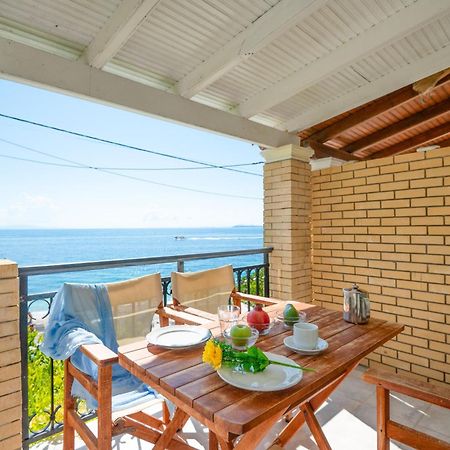 Kaminaki Beachfront Apartments Nisaki  Exterior photo